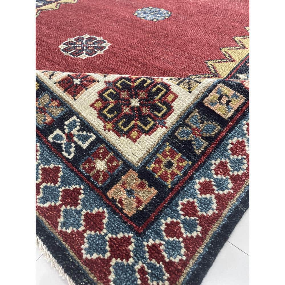 Traditional Hand-Knotted Wool Rug, 8' x 10', Stain-Resistant
