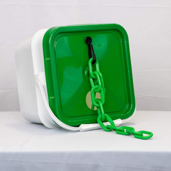2 in. (#8, 51 mm) x 65 ft. Heavy Duty Plastic Safety Chain Green in a Pail