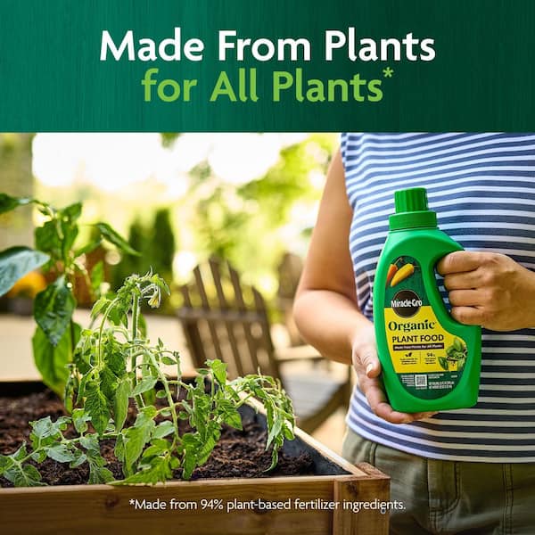 Miracle-Gro - Organic Plant Food 32 Oz., All Purpose, Feeds Instantly, Use with Container Plants and In Gardens, 1.4 - 0.5 - 1