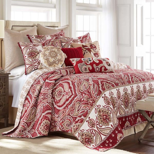 LEVTEX HOME Astrid Red, Taupe, White Medallion, Paisley Cotton Full/Queen Quilt