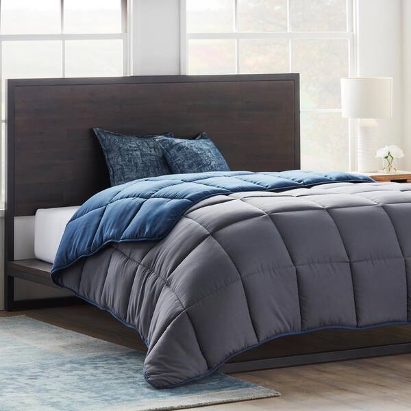 Brookside Down Alternative Reversible Quilted Twin Comforter in Navy/Graphite