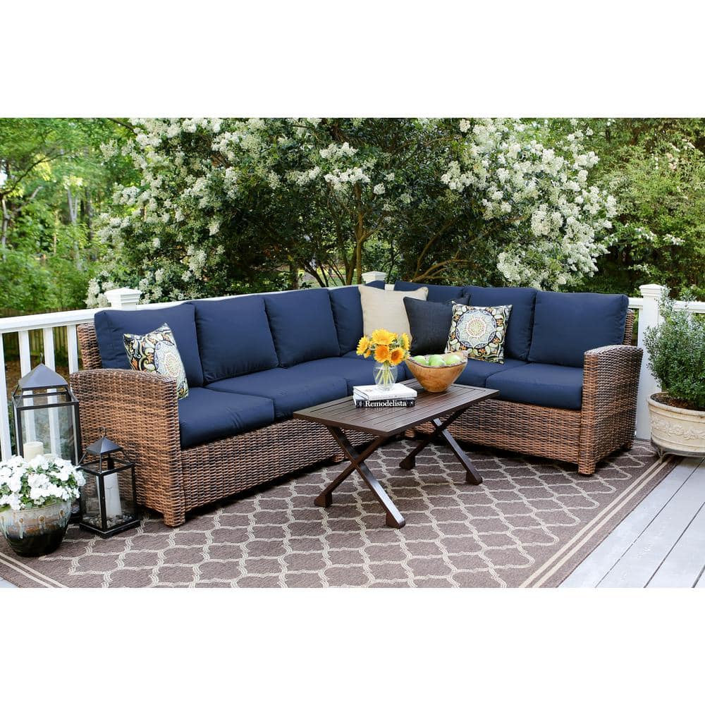 Leisure Made Dalton 5-Piece Wicker Sectional Seating Set with Navy ...