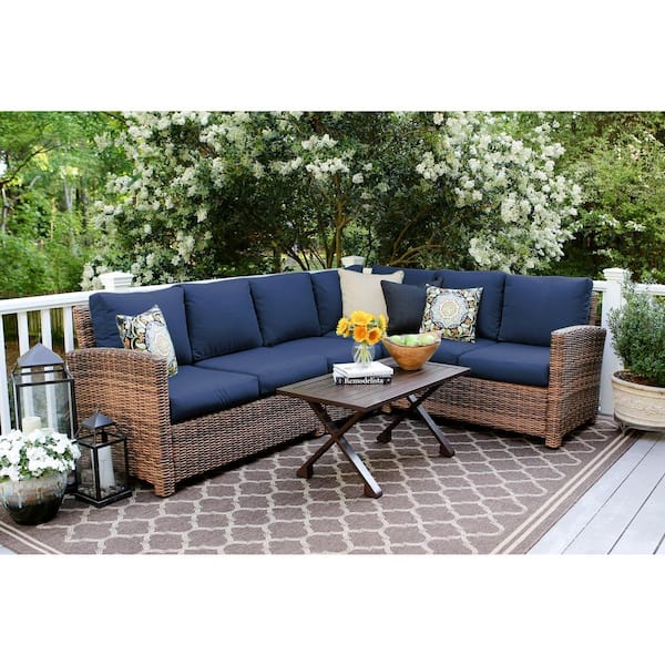 Leisure Made Dalton 5-Piece Wicker Sectional Seating Set with Navy Polyester Cushions