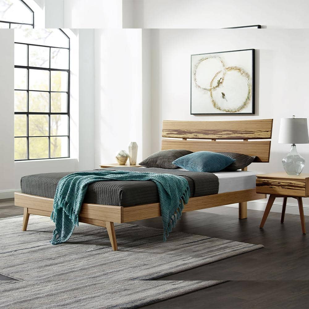 Sarah 5-Piece Brown Natural Wood Frame King Platform Bedroom Set with 2 Nig