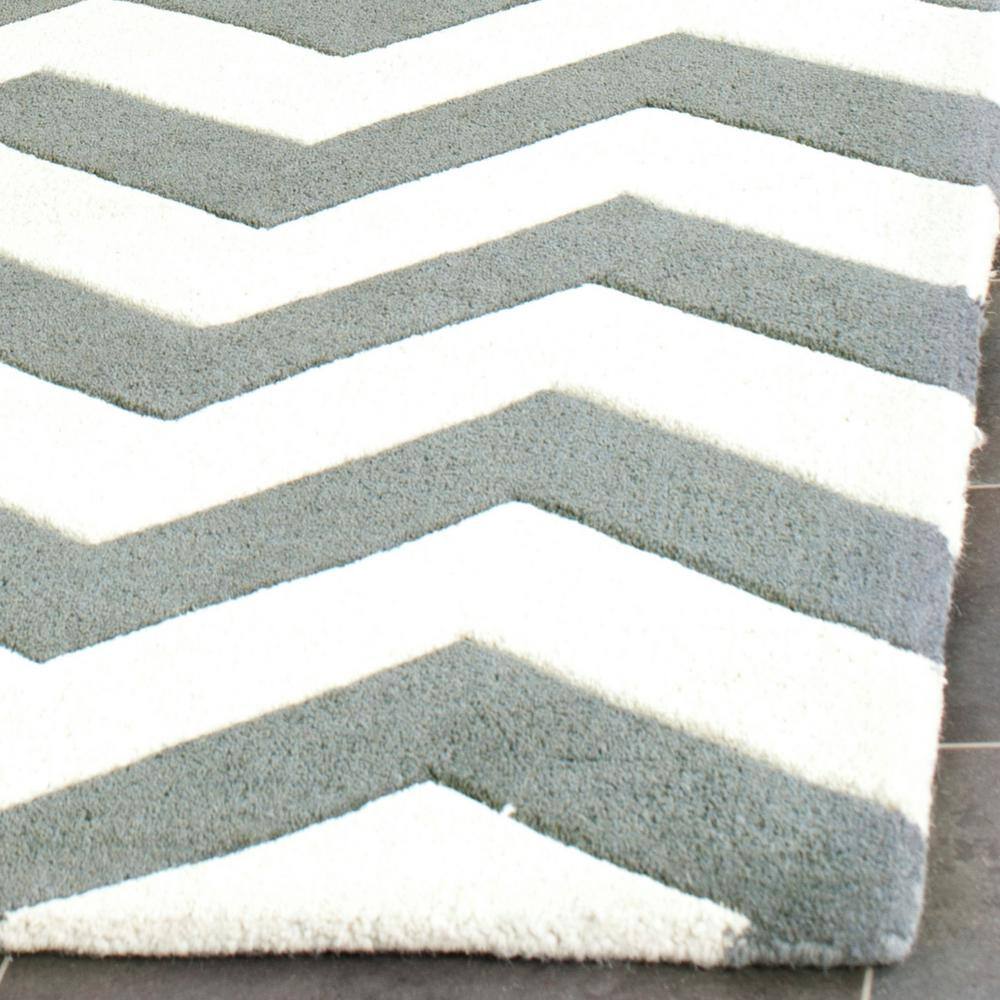 Handmade Gray Chevron Wool 6' x 9' Area Rug