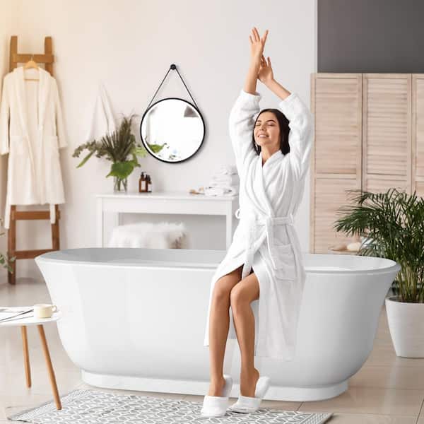 Getpro 67 in. Acrylic Freestanding Flatbottom Non-Whirlpool Soaking Bathtub in White