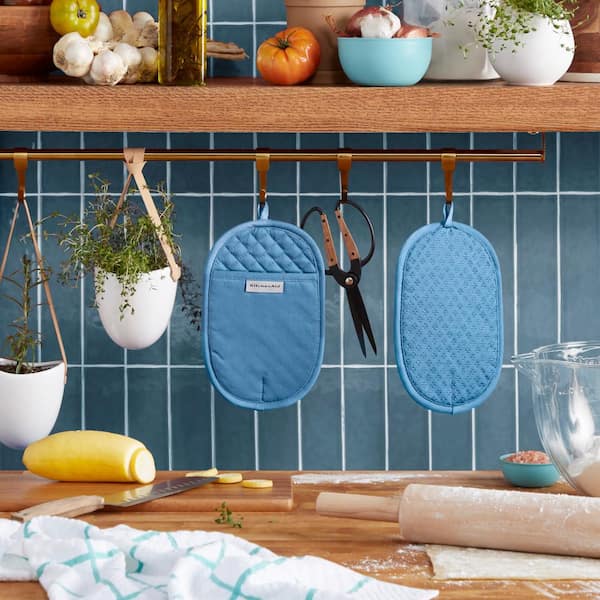 Asteroid Silicone Grip Blue Pot Holder Set (2-Pack)