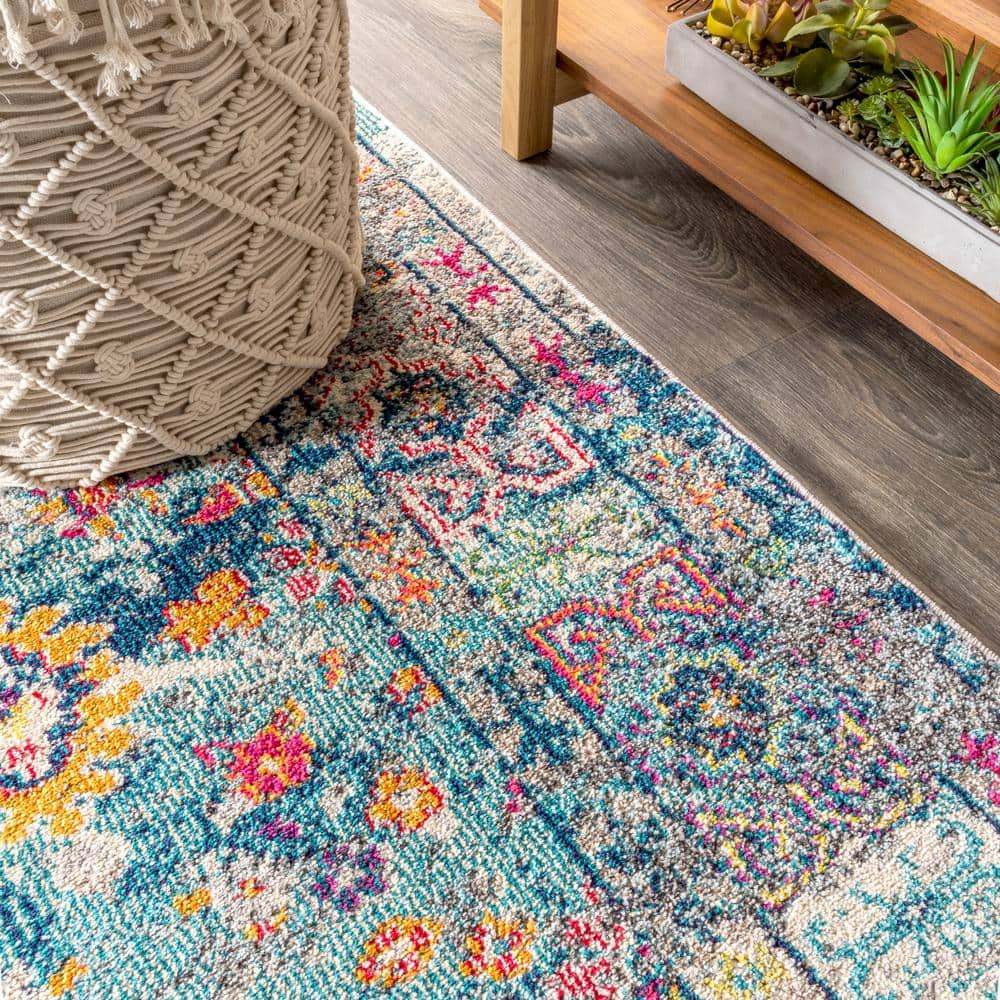 Bohemian Flair Vintage Medallion Navy and Cream 8' x 10' Synthetic Area Rug
