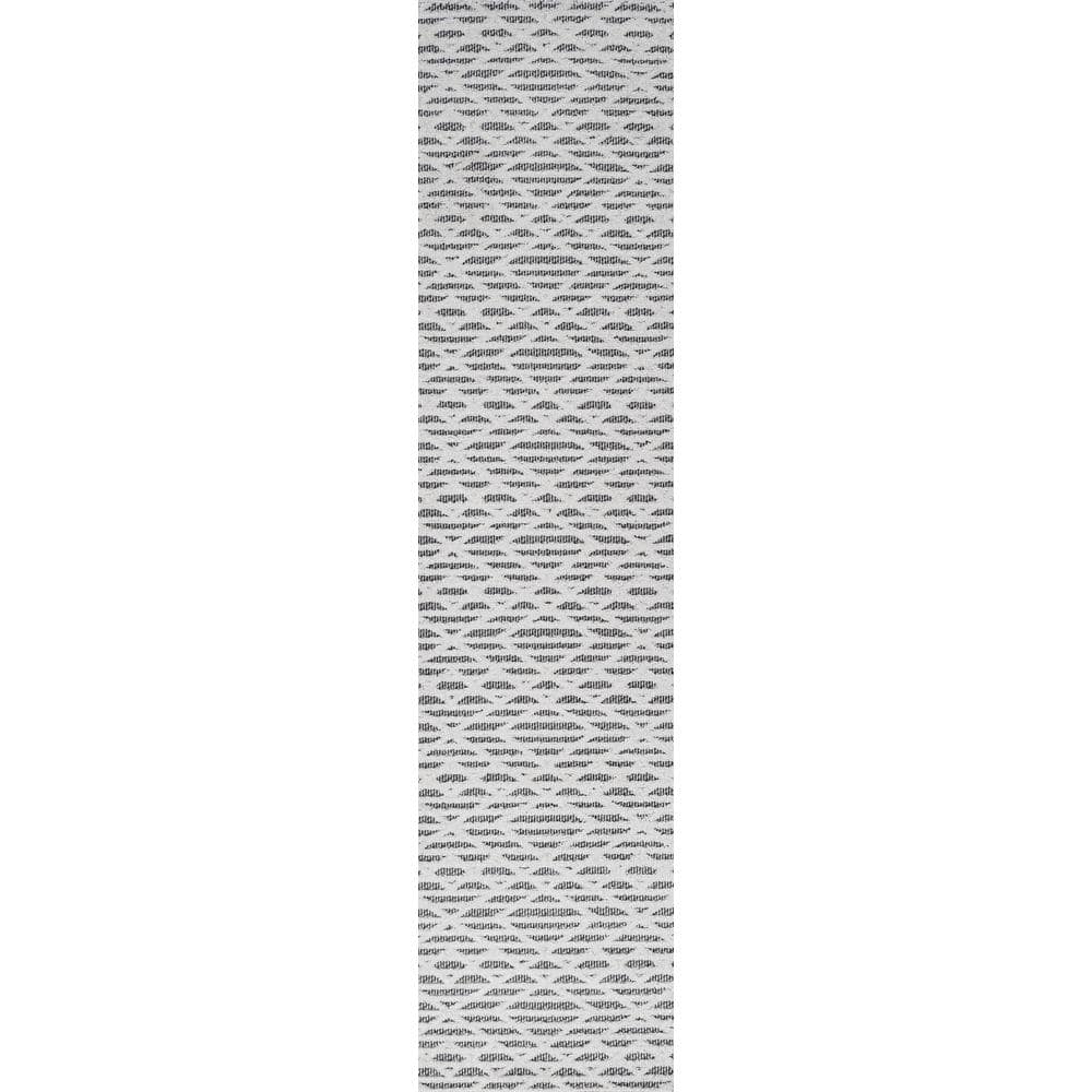 Easy-Care Ivory Diamond Synthetic 5' x 8' Area Rug