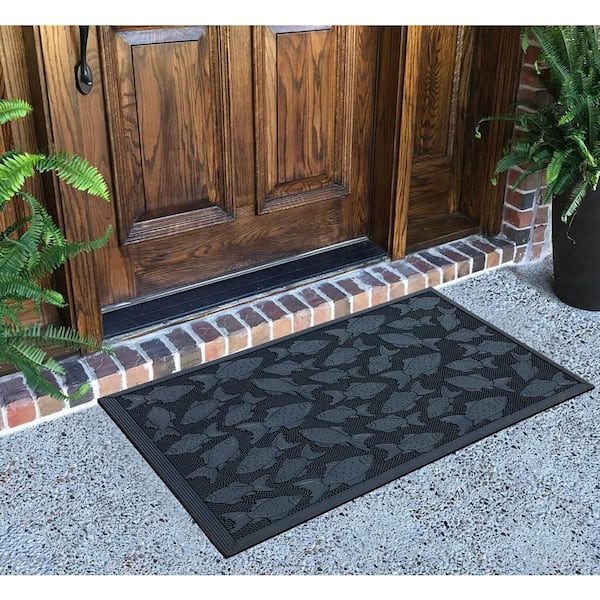 https://images.thdstatic.com/productImages/69a38004-6706-4b95-ae98-8620c4f3610a/svn/gold-fish-black-a1-home-collections-door-mats-a1hc200184-40_600.jpg