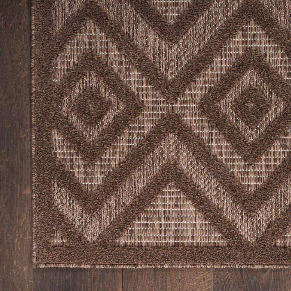 Nourison Brown Diamond Pattern Indoor/Outdoor 5' x 7' Area Rug