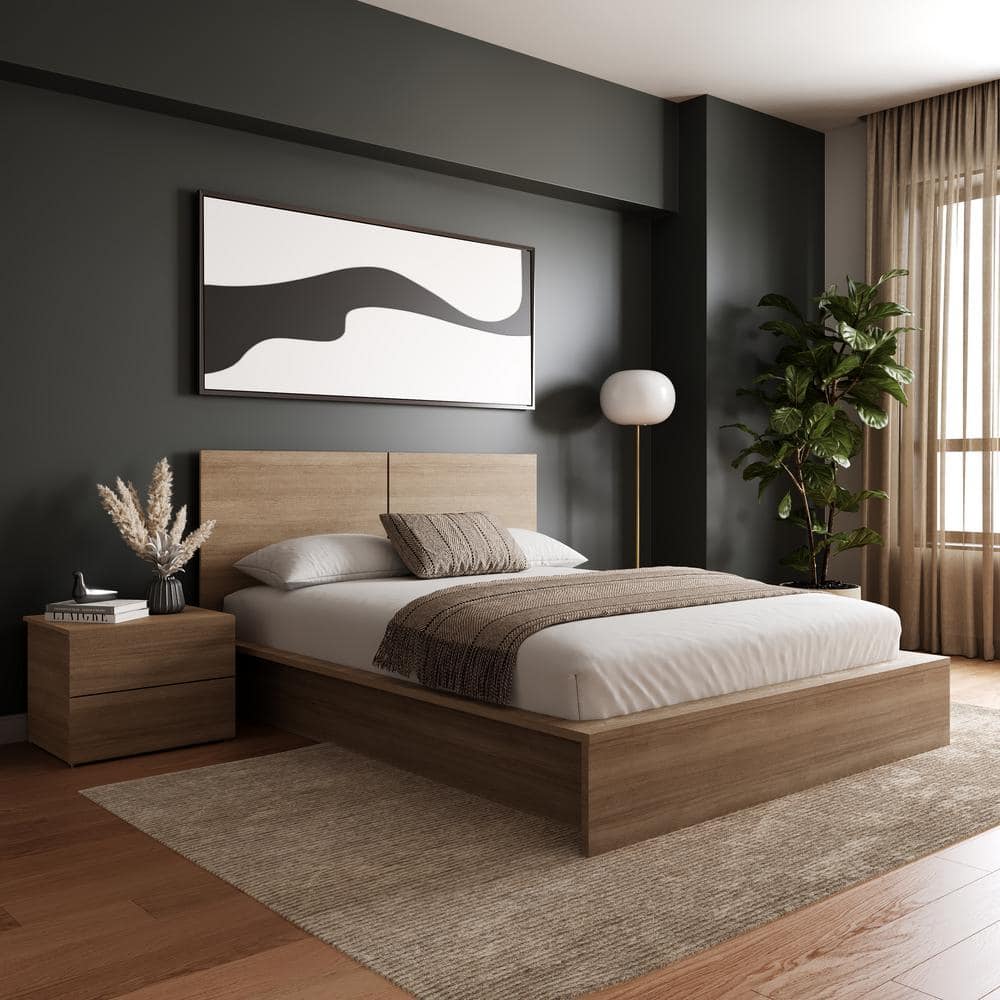 James Queen 3-Piece Brown Oak Bedroom Set