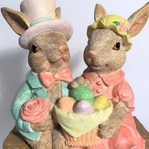 Magnesium Rabbit Couple Garden Statue On Bench
