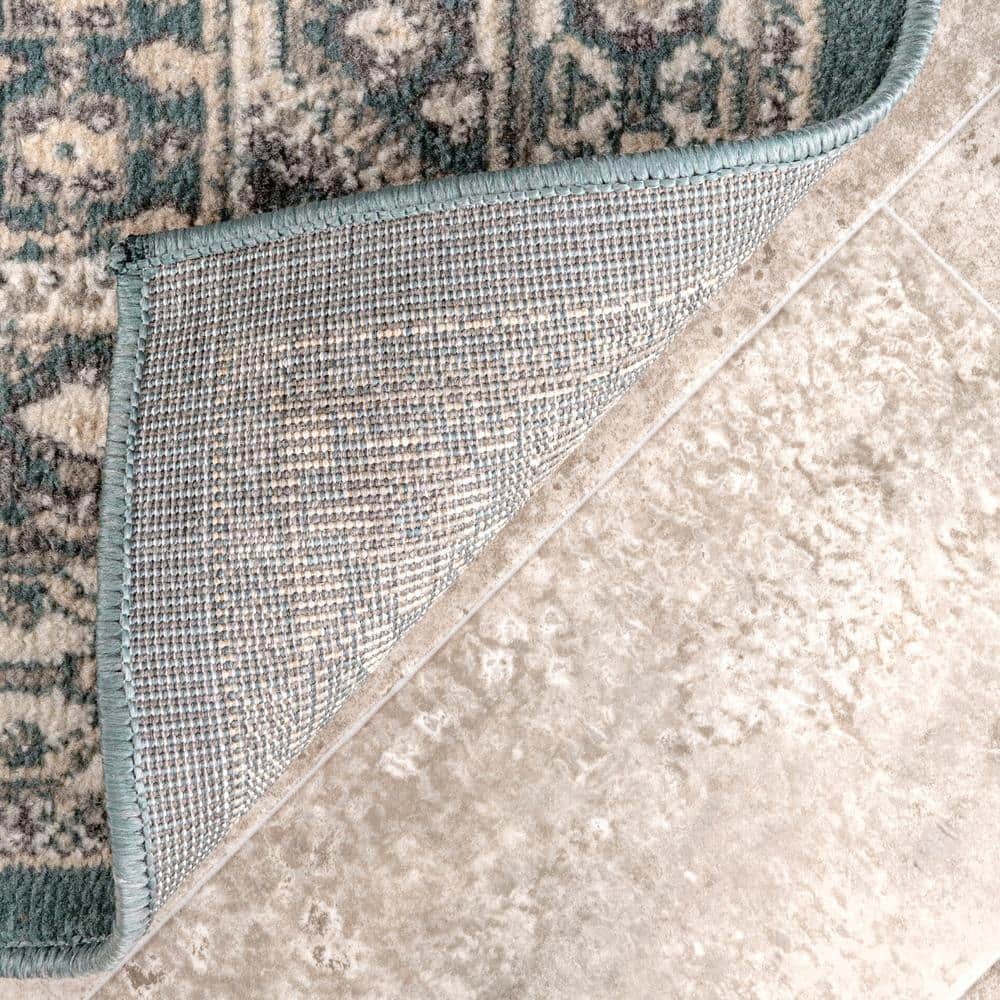 Becca Blue and Beige 4' x 6' Traditional Tiled Area Rug