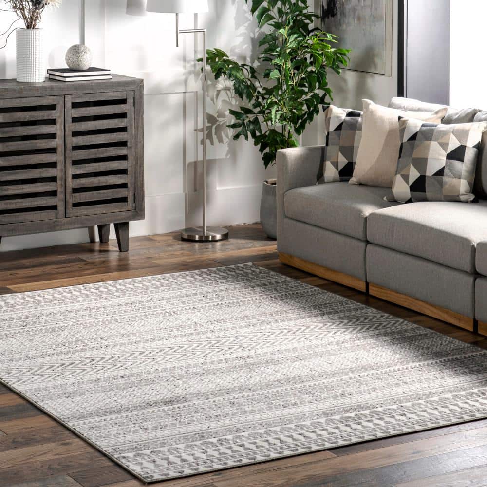 Gray Geometric Pattern Stain-Resistant Synthetic Area Rug
