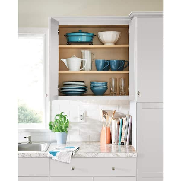 https://images.thdstatic.com/productImages/6a0011b6-28c1-4f00-83b3-e9e94d2ad2a8/svn/white-hampton-bay-assembled-kitchen-cabinets-f11b15r-66_600.jpg