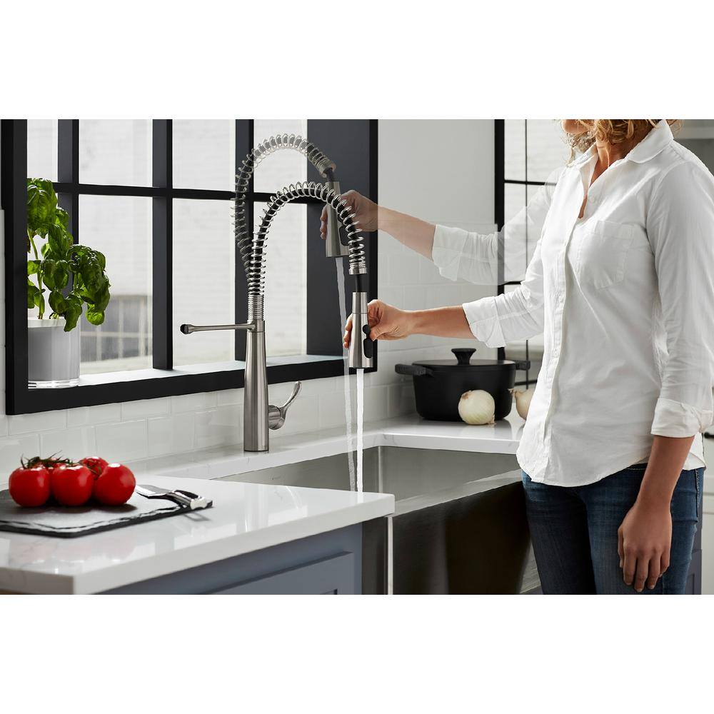 Stainless Steel Semi-Professional Kitchen Faucet with Pull-Out Spray