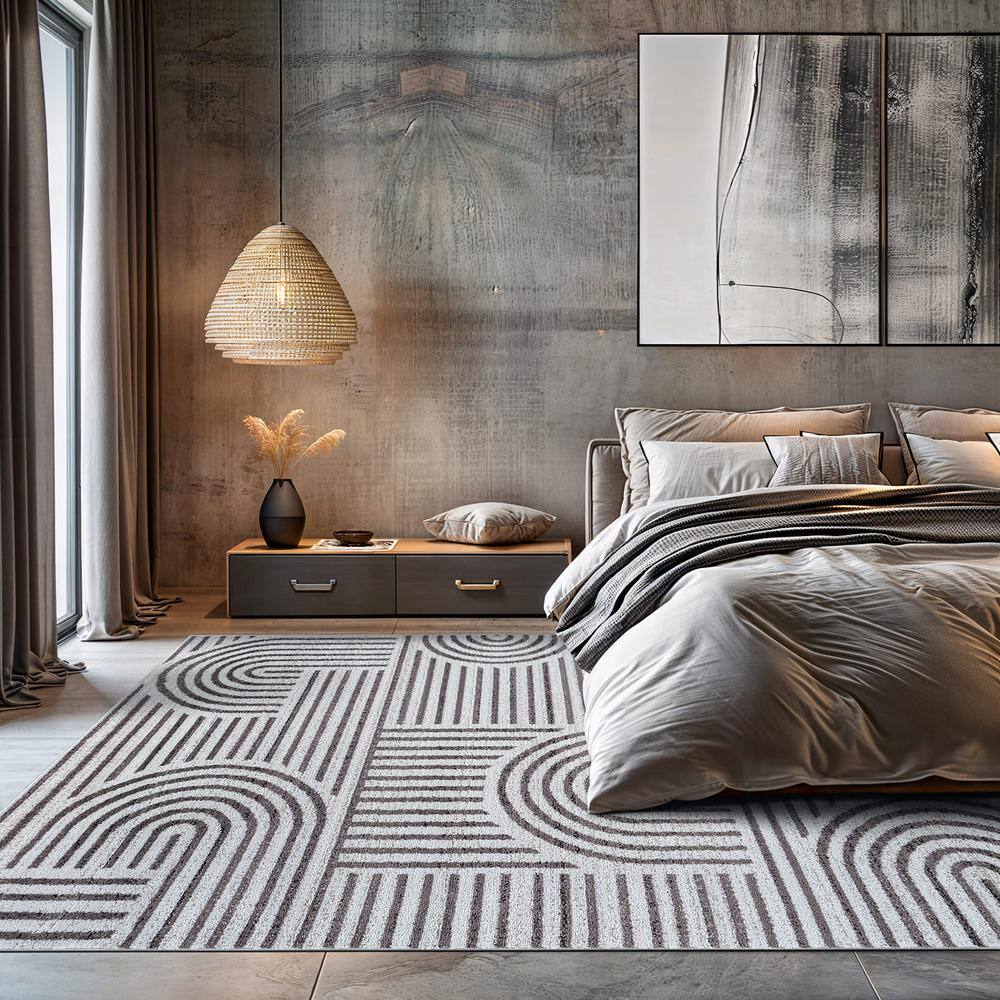 Modern Geometric Brown and Ivory Synthetic Area Rug 7'10" x 10'