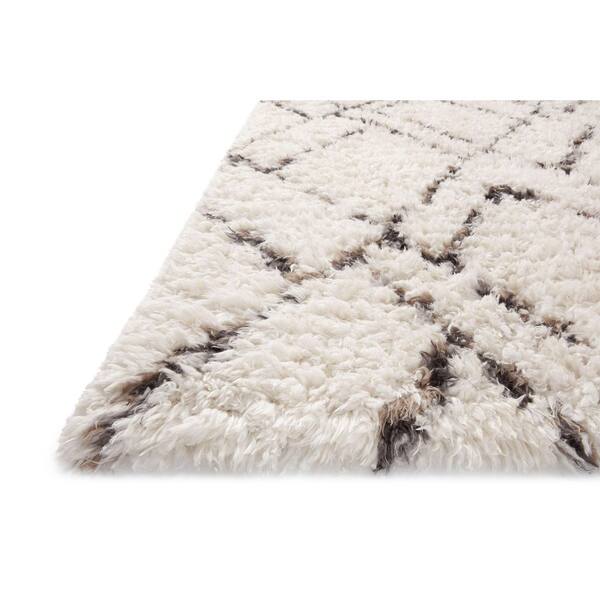 Angela Rose Amira 2 ft. 3 in. x 4 ft. Ivory / Bark Shag Accent Rug
