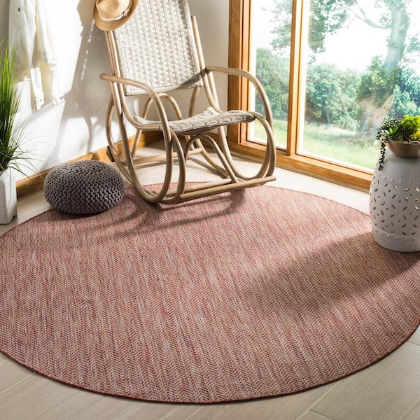 Courtyard Red/Beige 7 ft. x 7 ft. Solid Color Chevron Indoor/Outdoor Round Area Rug