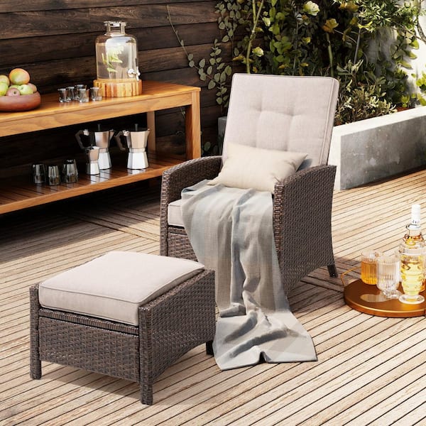 Pellebant Adjustable Wicker Outdoor Lounge Chair with Khaki Cushions