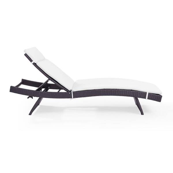 biscayne outdoor wicker chaise lounge