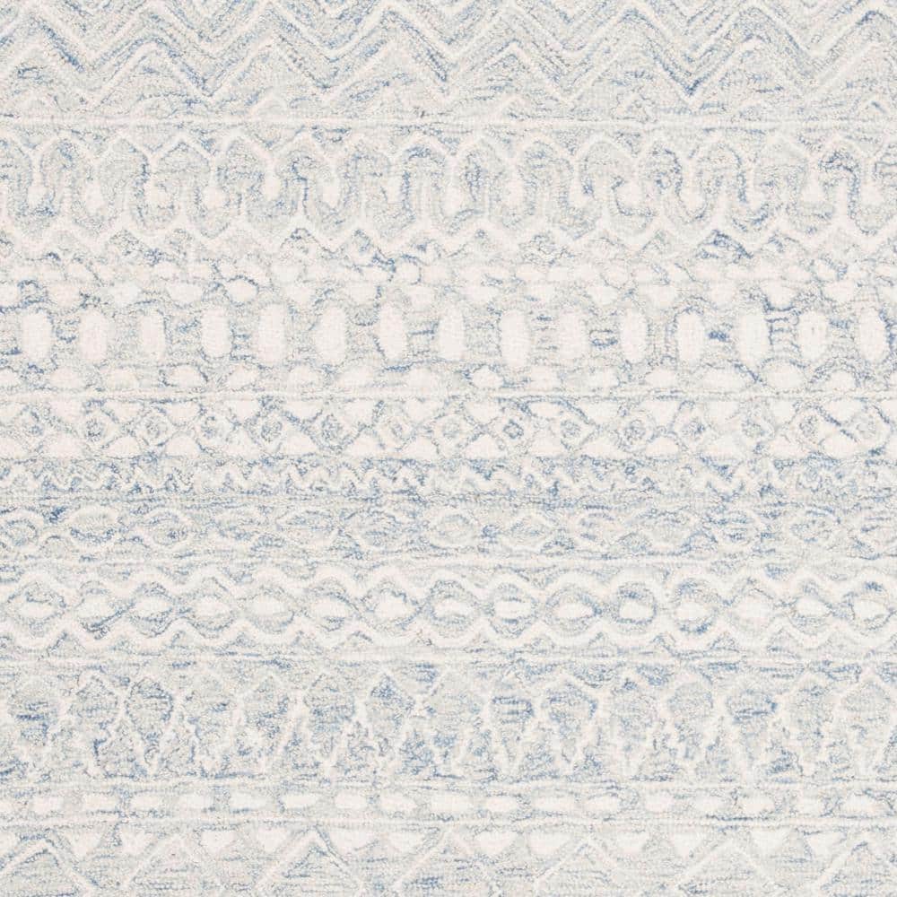 Handmade Tufted Wool Area Rug in Blue/Ivory, 4' x 6'
