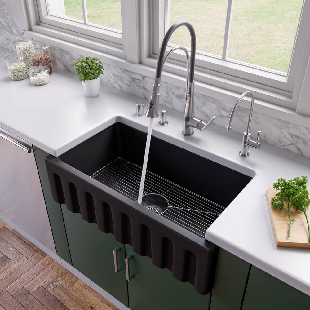 33.13'' Black Matte Fireclay Farmhouse Apron Sink