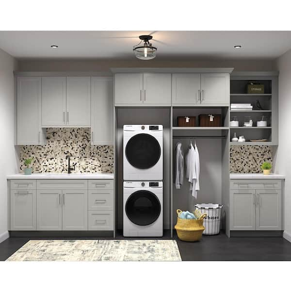 https://images.thdstatic.com/productImages/6a9de67b-fd18-40fe-9d0a-f03b7d0e5dca/svn/heron-gray-hampton-bay-assembled-kitchen-cabinets-b3d18-mlgr-d4_600.jpg