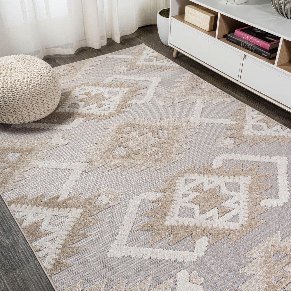 Modern Gray Geometric Synthetic 3x5 Indoor/Outdoor Rug