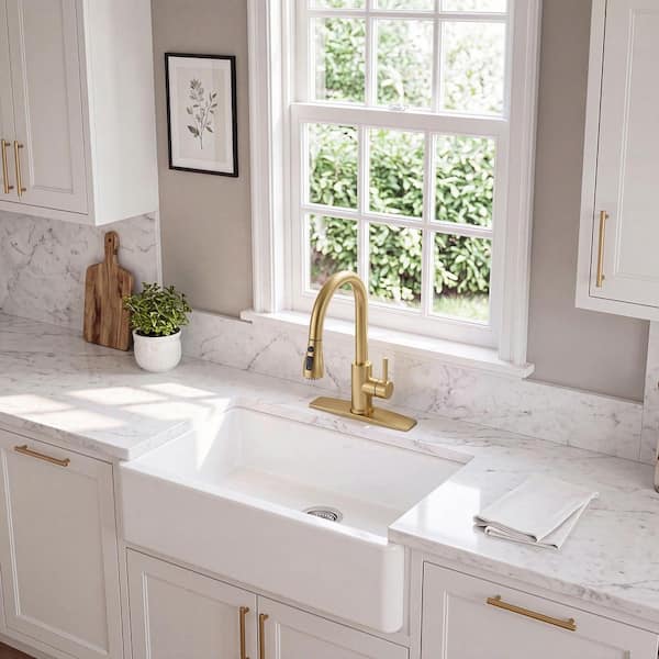 Single Handle Pull Down Sprayer Kitchen Faucet High-Arc Kitchen Sink Faucet with Deck Plate in Brushed Gold