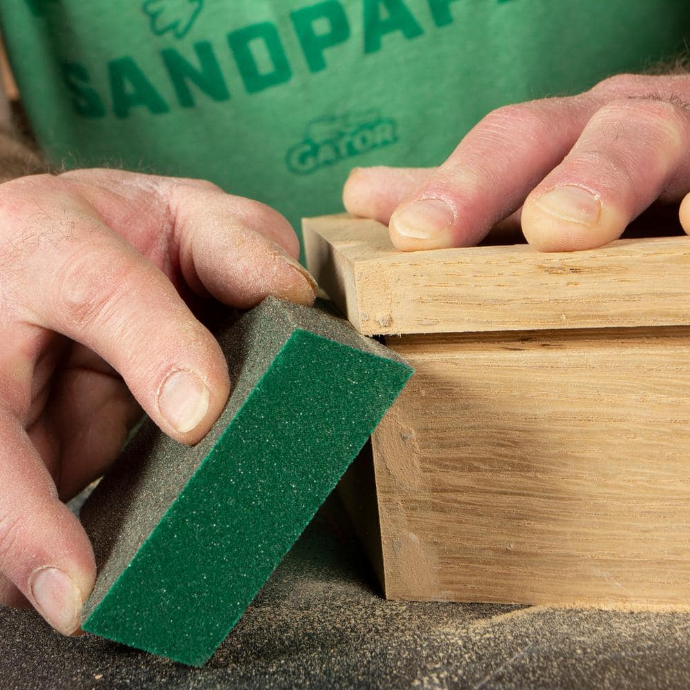 https://images.thdstatic.com/productImages/6aa89d8f-8202-4d4f-bcea-71b680eaa6f8/svn/gator-drywall-sanding-sponges-730420-44_1000.jpg