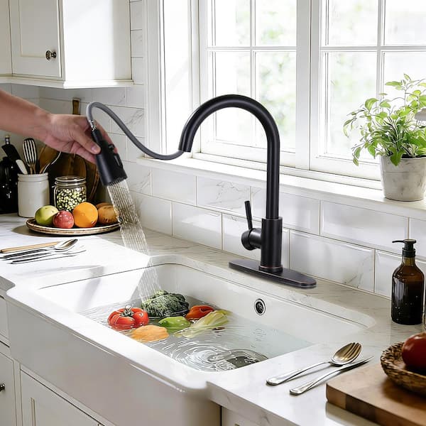 Touchless Sensor Single Handle Pull-Down Sprayer Kitchen Faucet in Oil Rubbed Bronze