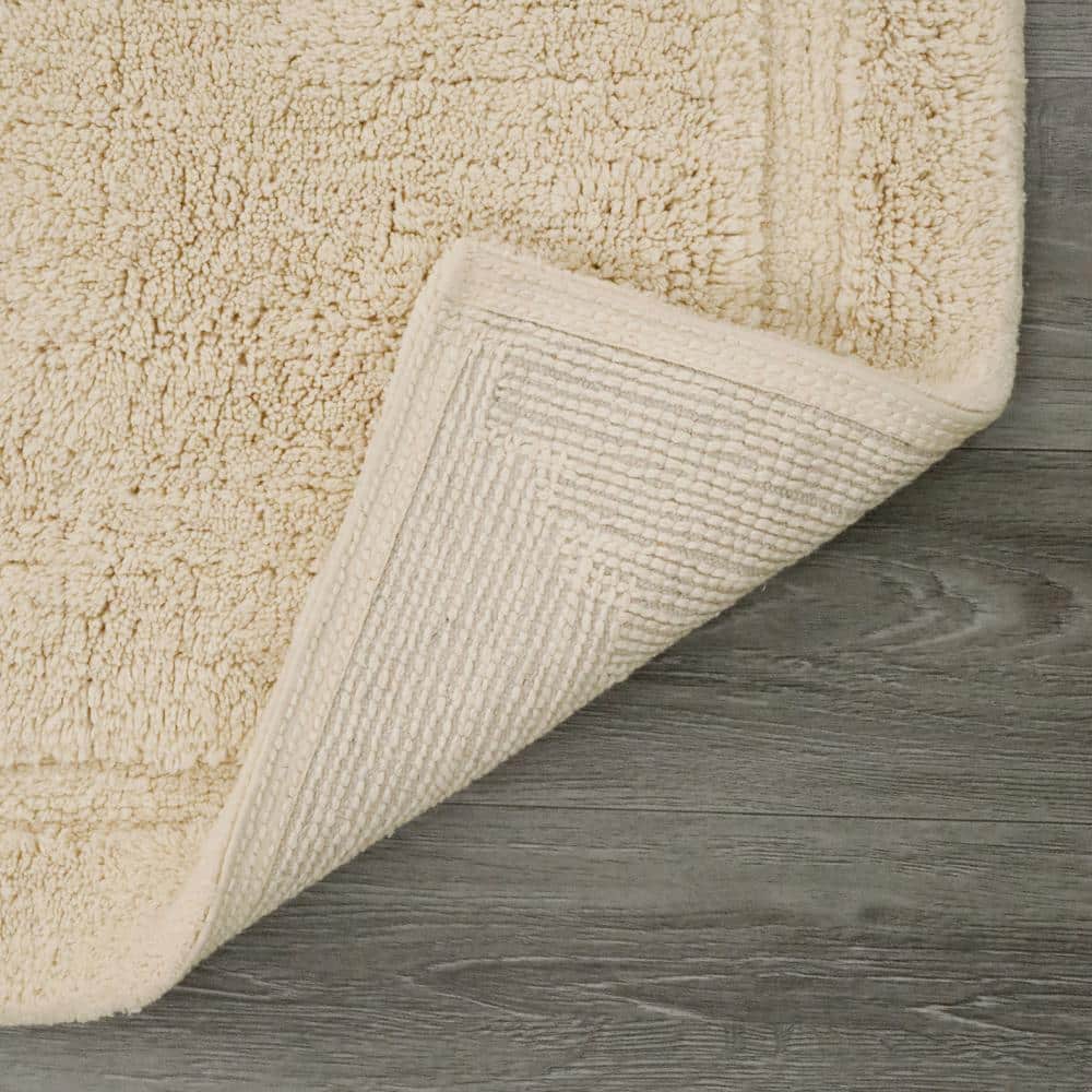 Ivory Cotton Plush Non-Slip Bath Mat 20" x 32"