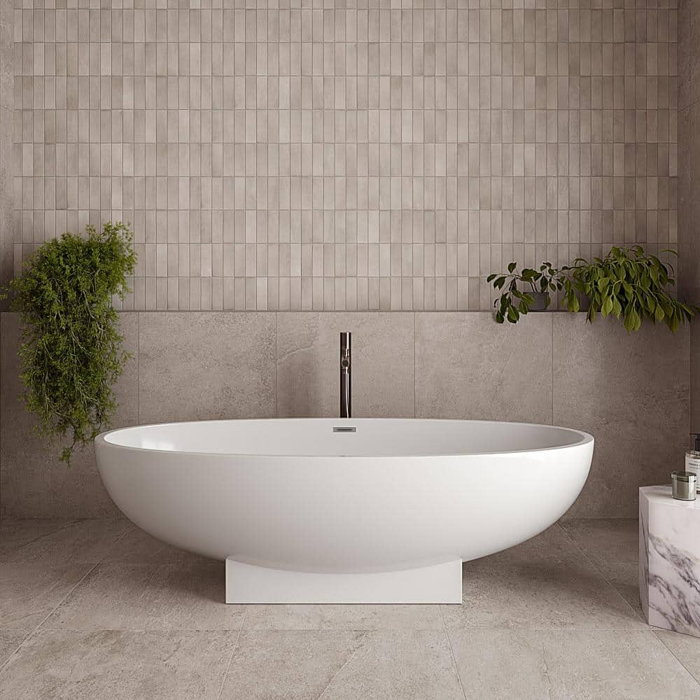 67" White Fiberglass Clawfoot Soaking Bathtub