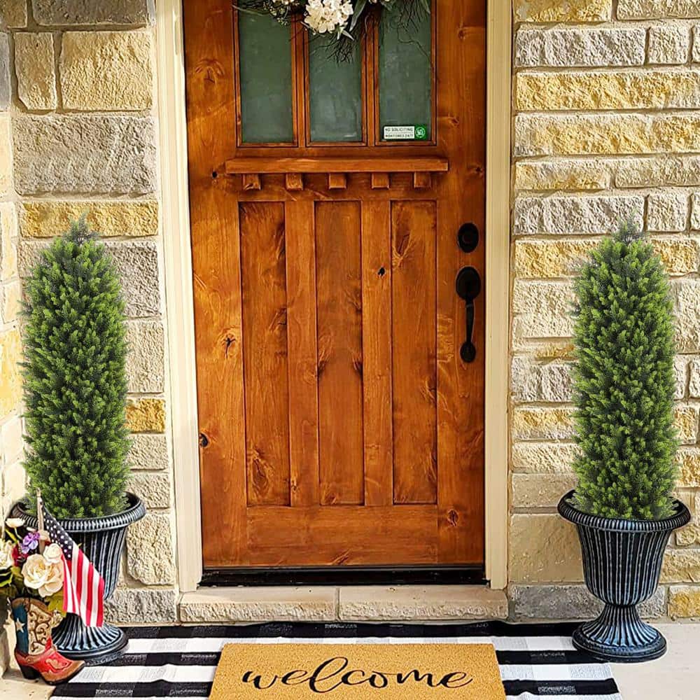 4ft Green Plastic Boxwood Topiary Trees in Black Pots