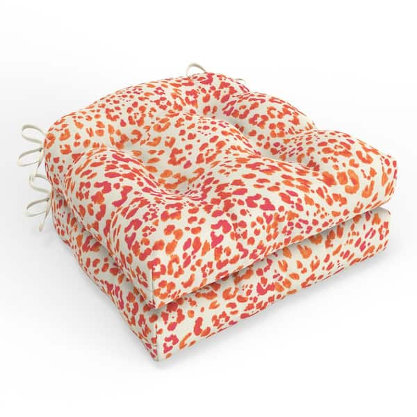 Pillow Perfect Abstract 19 in. W x 4 in. D Outdoor Square Tufted Wicker Seat Cushion with Ties 2 Count 19 in. x 19 in. SunnySpot Papaya