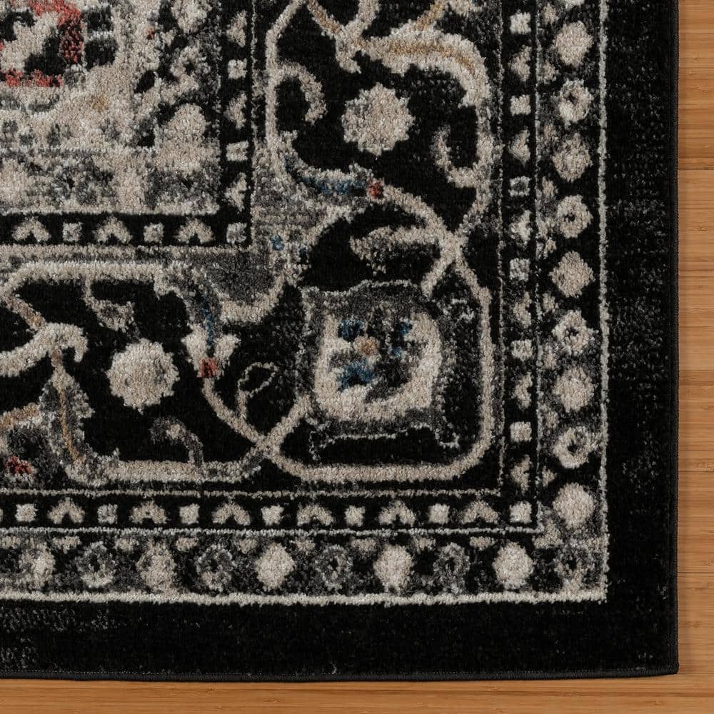Heirloom Black and Beige Tufted 8' x 10' Synthetic Area Rug