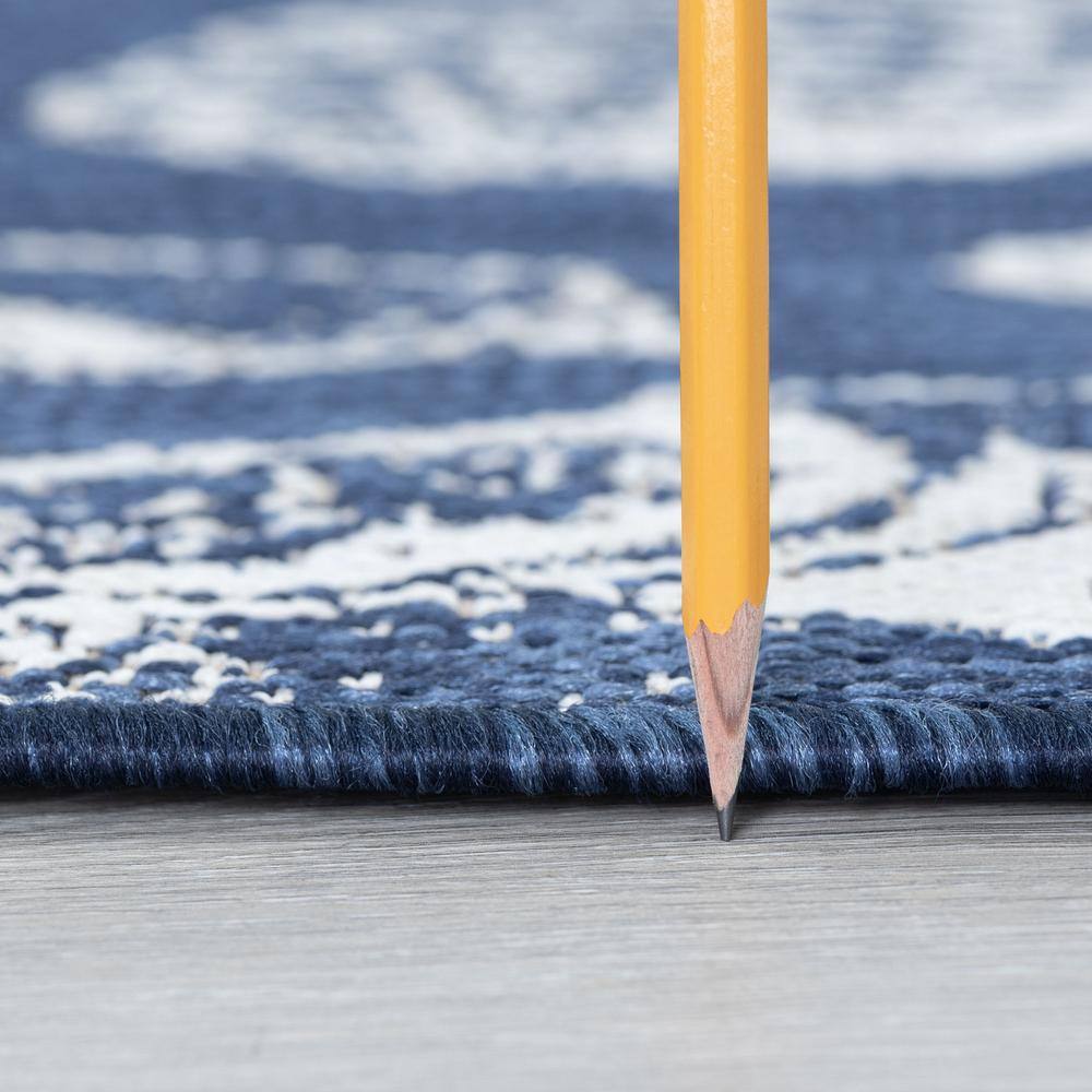 Navy and White Synthetic Coastal 2x3 Area Rug