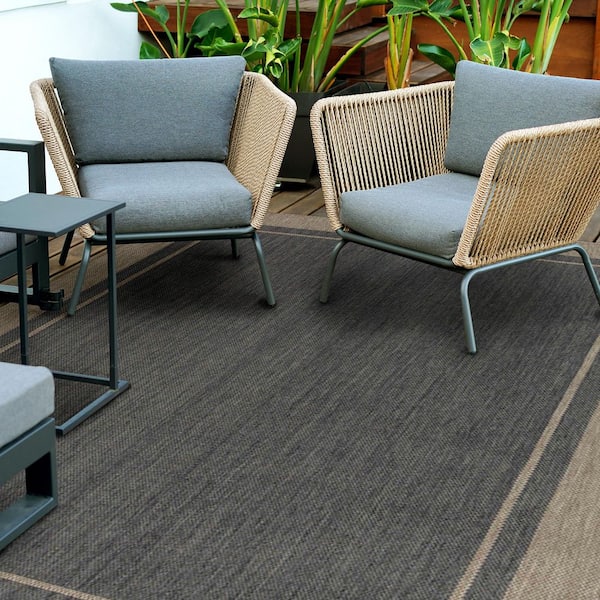 Black Center Border 6 ft. x 9 ft. Indoor/Outdoor Area Rug