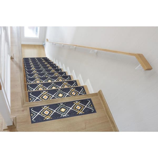 THE SOFIA RUGS Grey/White 9 in. x 28 in. Non-Slip Stair Treads