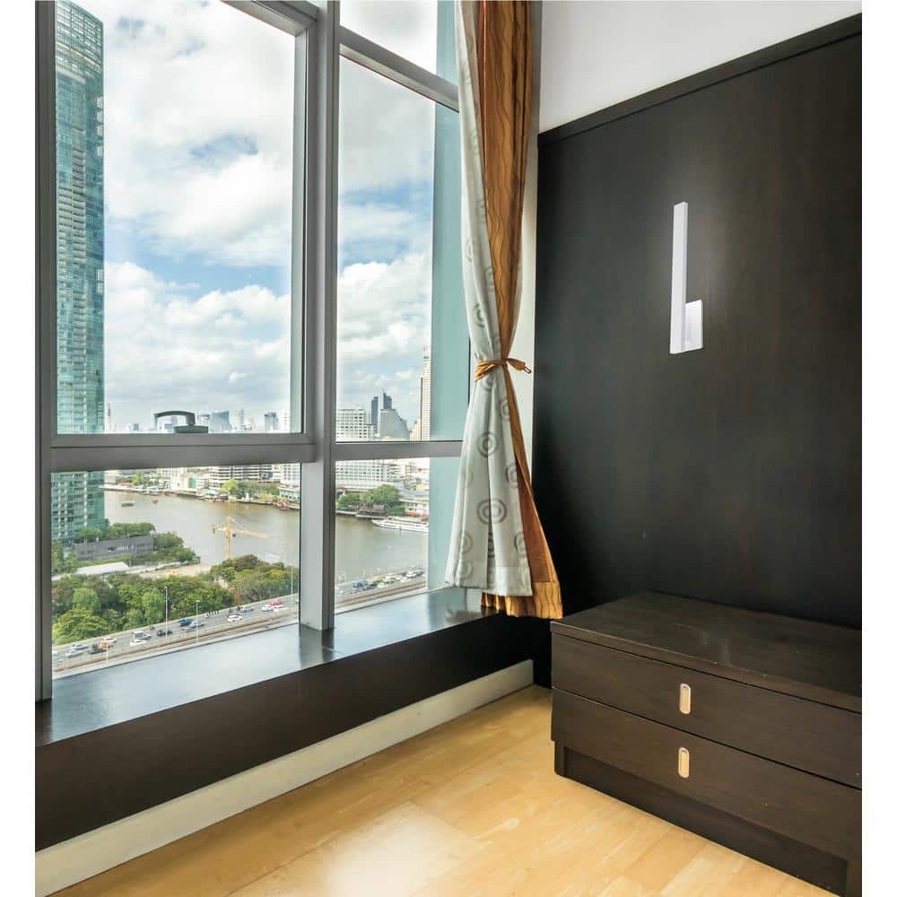 Matte Black Vertical LED Wall Sconce