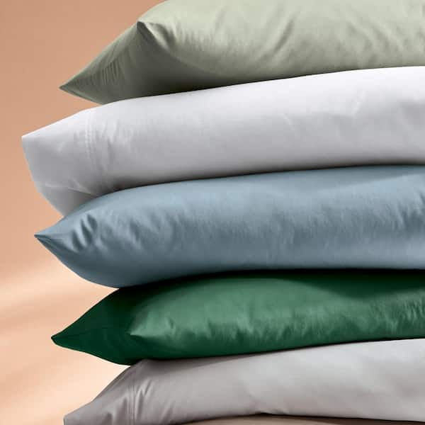 Solid Wrinkle-Resistant Sateen Sheets