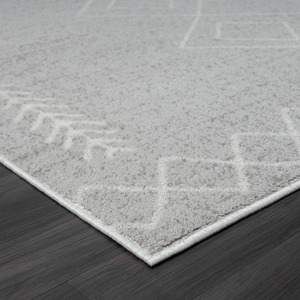 Calixta Reversible Gray Shag Area Rug 5' x 7'