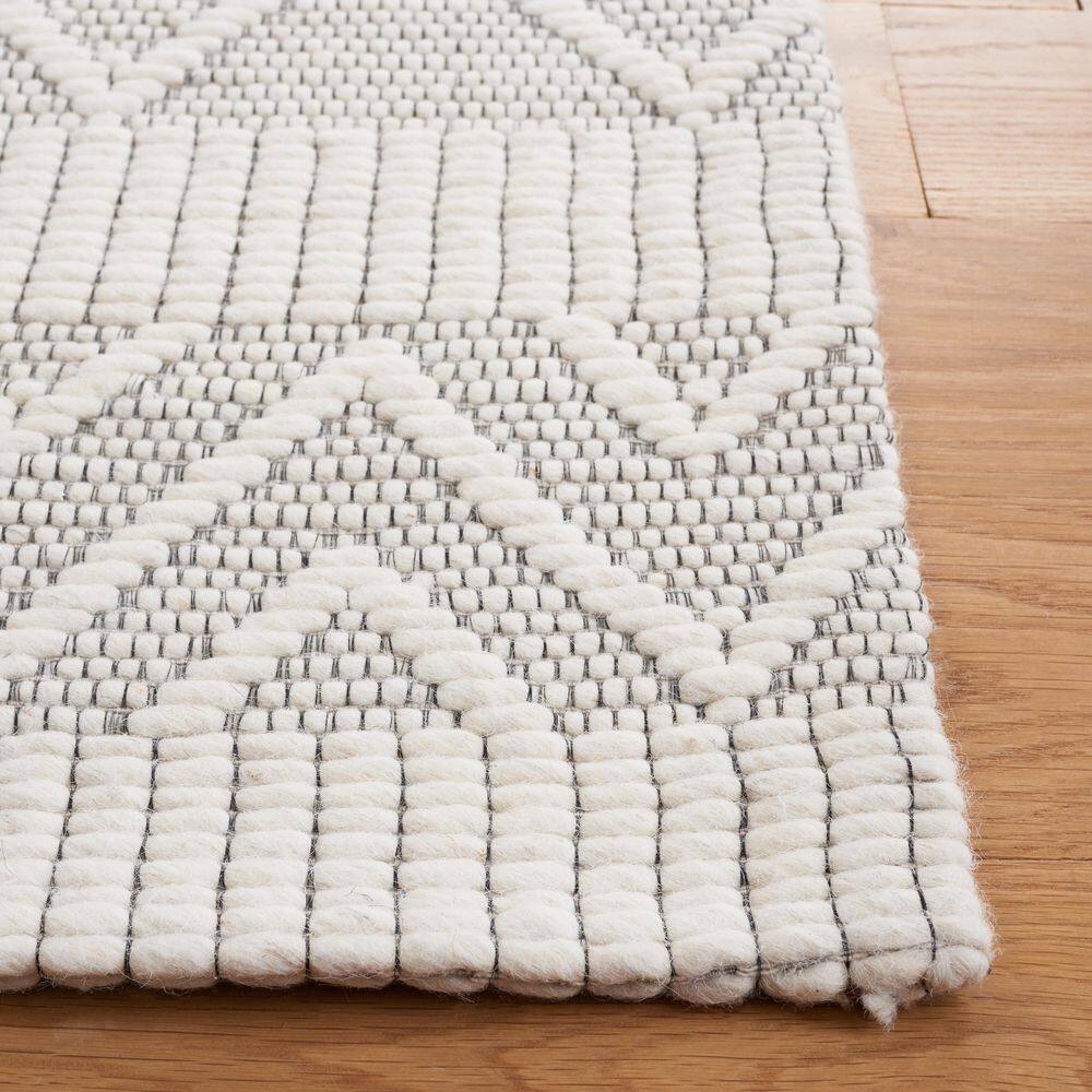 Ivory Geometric Flat Woven Wool and Synthetic Rug, 5' x 8'