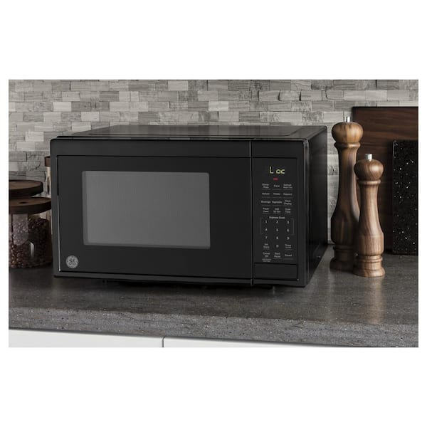 0.9 cu. ft. 900-Watt Countertop Microwave in Black