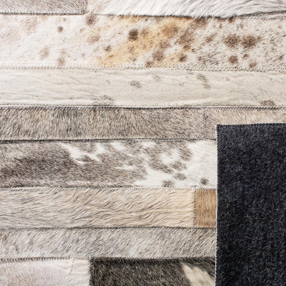 Hand-Knotted Geometric Gray Cowhide Accent Rug 2' 3" x 5'