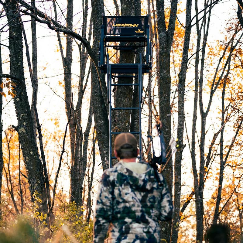 Lockdown Wide 1-Man Ladder Treestand, 17 ft. Tall