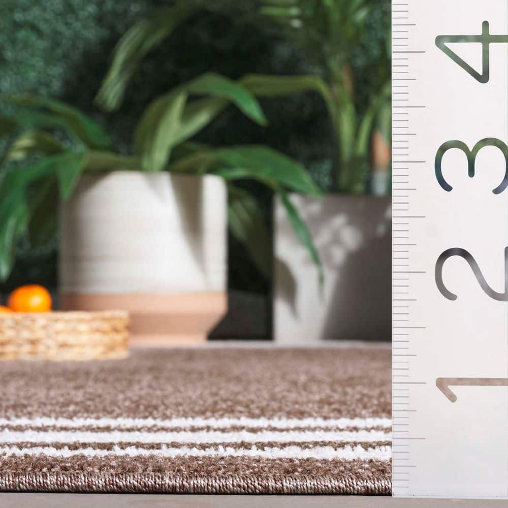Brown and Ivory Rectangular Synthetic Area Rug, 5'3" x 7'6"