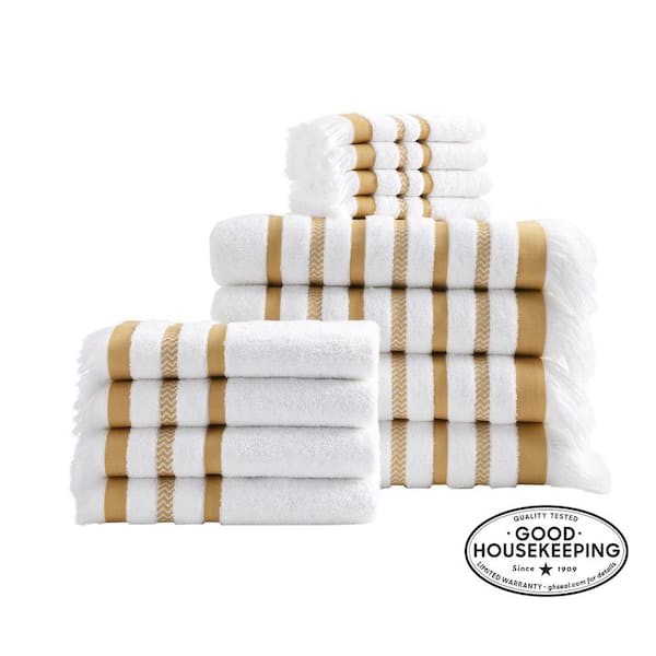 Pretty Chic towel set  Fancy towels, Decorative hand towels, Towel crafts